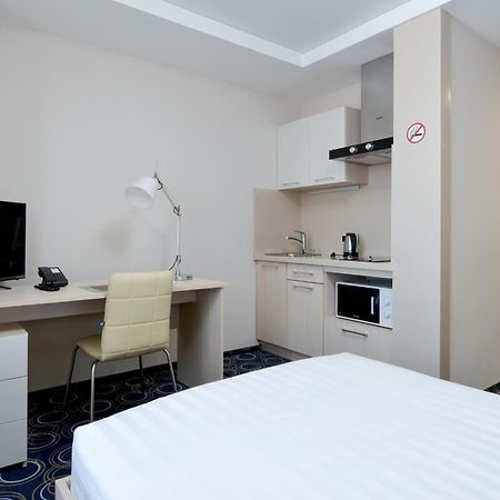 Apart Hotel 92/2 Karagandy Habitación foto